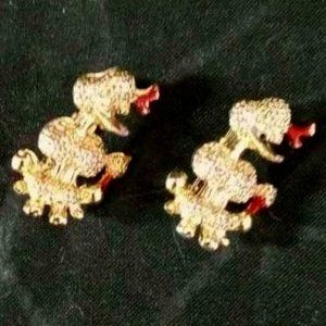 VINTAGE YELLOW GOLD TONE POODLE PIN BROOCH LOCKING CLASP